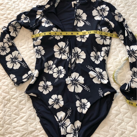 Okanui one piece long sleeve swimsuit surf paddle suit Large rash guard - Picture 7 of 12